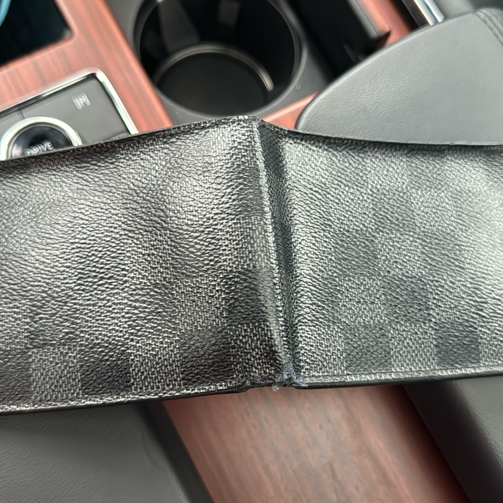 Men’s Louis Vuitton wallet